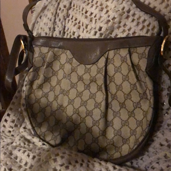 GUCCI VINTAGE MONOGRAM HANDBAG!! Rounded bottom - Picture 2 of 8